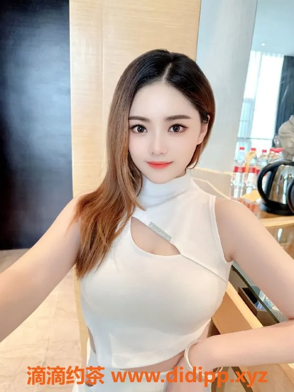 深圳楼凤-福田小陀螺，28岁，158cm，36B，全套服务