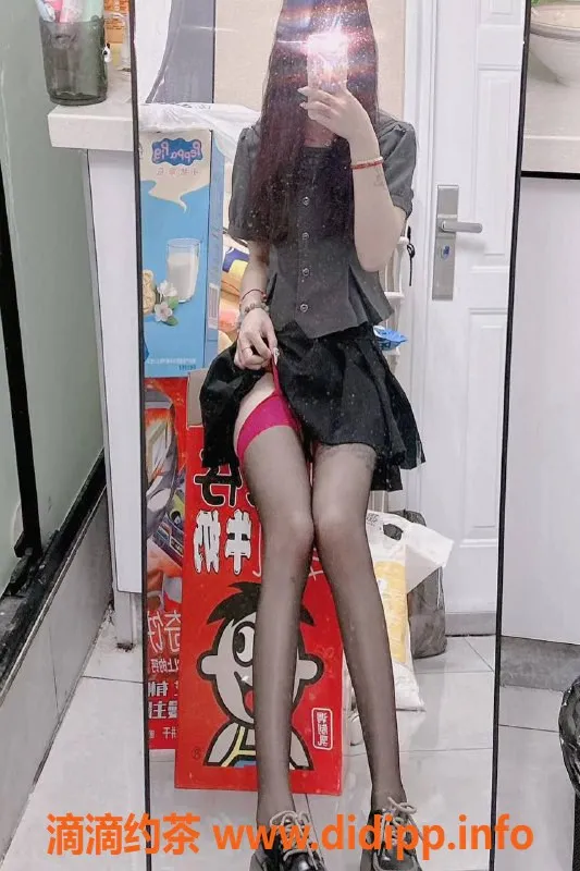 长沙楼凤-天心区小西，164cm苗条美女，19岁专业服务