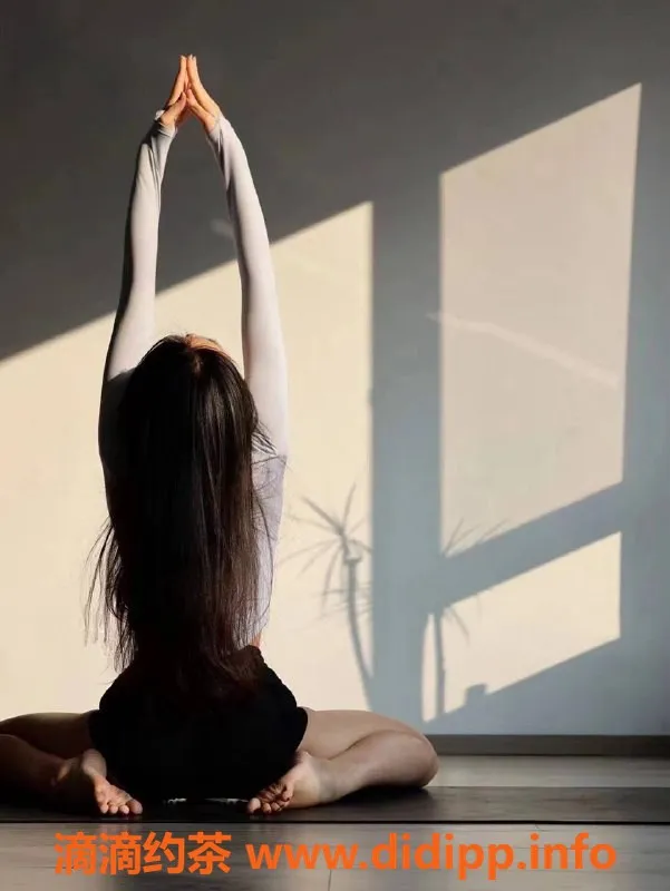 重庆楼凤-冯程程，精致身材，热情服务，尽享欢愉