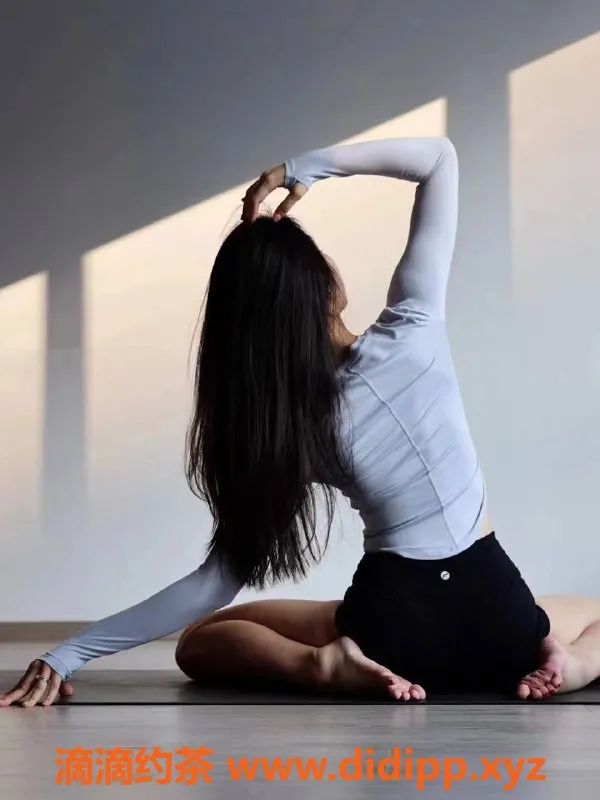 重庆楼凤-冯程程，精致身材，热情服务，尽享欢愉