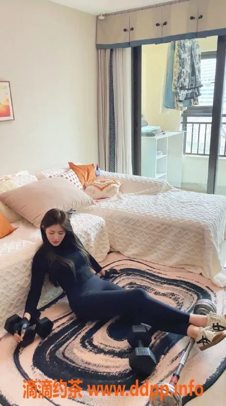 重庆楼凤-嘉欣，身材火辣，服务周到，值得一试！