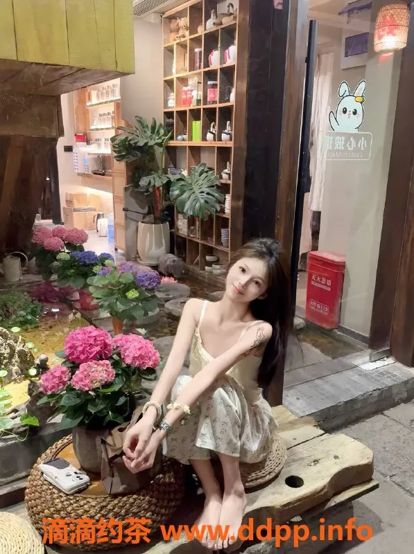 杭州楼凤-拱墅嫩妹七七上门服务，超值体验！