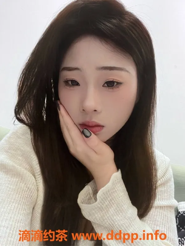 杭州楼凤-西湖区嫩妹孜孜，800/P享受巨乳舌吻服务