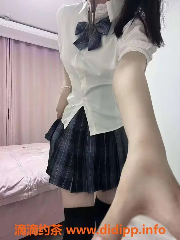 成都楼凤-武侯区嫩妹小雯，颜值高、服务待调教