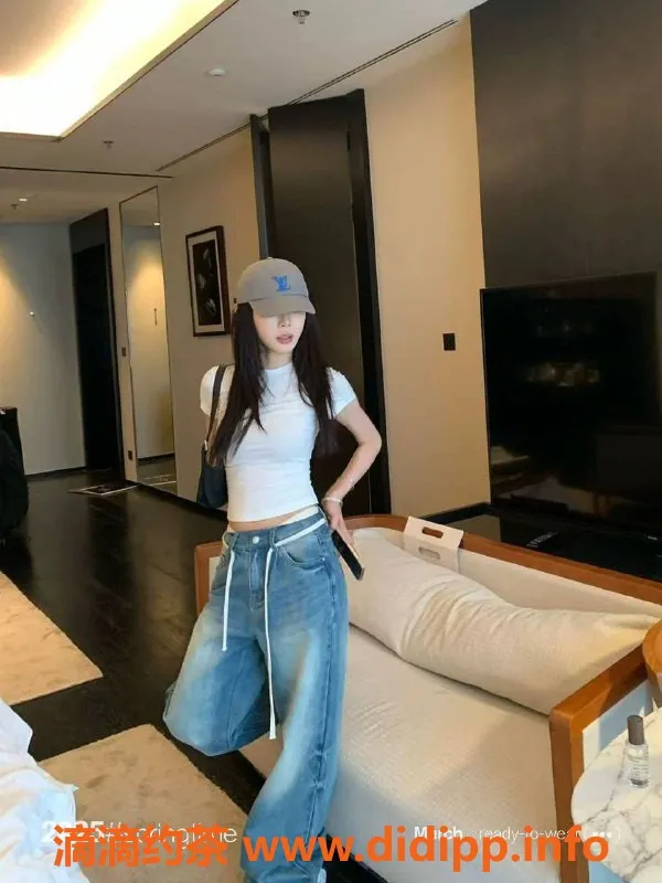 广州楼凤-天河嫩妹伊诺，900元约会，真实视频验证