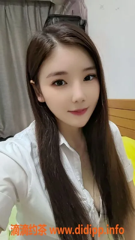 广州楼凤-天河少妇青青，拥大胸服务超棒！