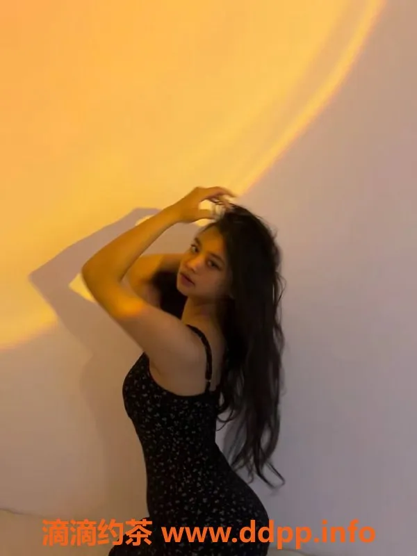广州楼凤-天河嫩妹木子，800元超值服务