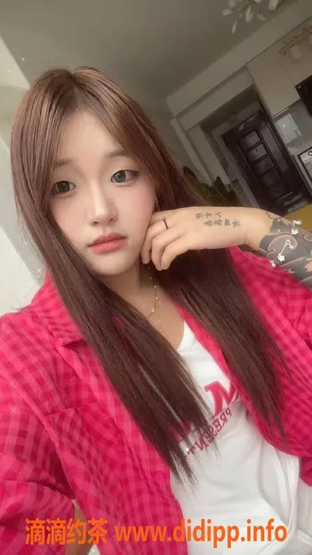 长沙楼凤-岳麓区丁丁，500p体验，无套口服务好评不断