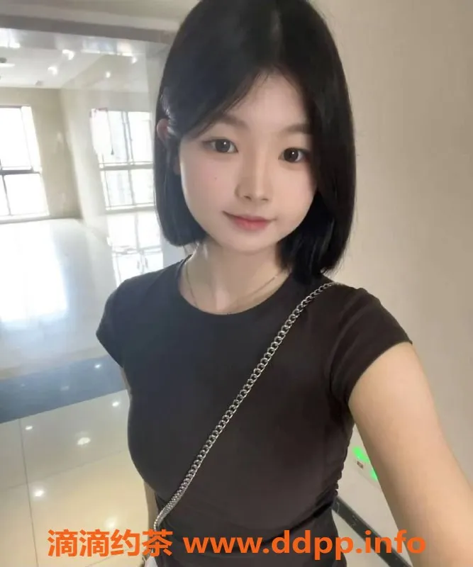 广州楼凤-广州美美：20岁165cm嫩妹，32C包夜1800