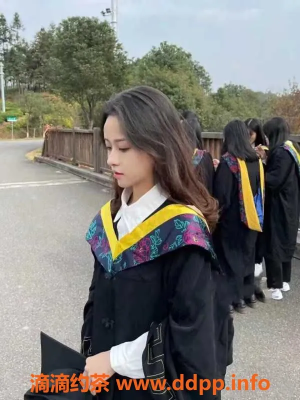 广州楼凤-广州天河可可，21岁靓女，热情服务900元