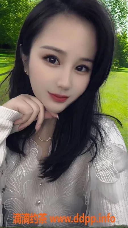 郑州楼凤资源信息,郑州火火主播，26岁165cm，胸围36C，陪洗服务优惠