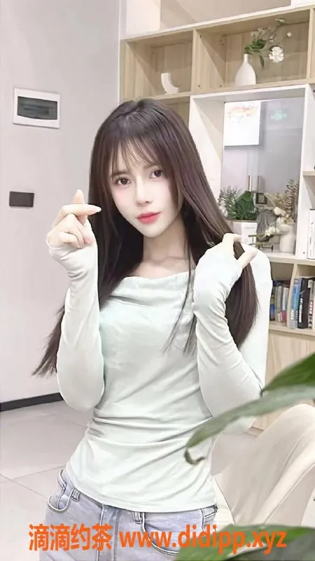 广州楼凤-荔湾嫩妹欣欣 上门服务仅需10P