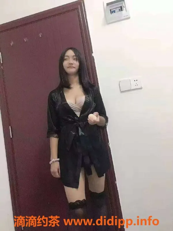 深圳楼凤资源信息,龙华20岁小琳，162cm，34C学生妹