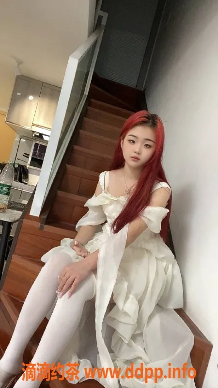 广州楼凤-金沙洲小甜甜，800元嫩妹服务