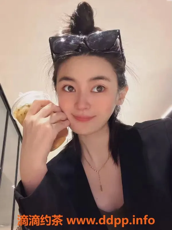 成都楼凤资源信息,武侯区静香，172长腿，10P代聊大蟒蛇