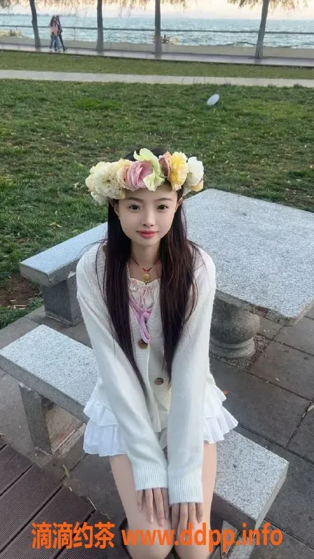 昆明楼凤-西山区小羽，600元体验极品服务，颜值高身材棒！