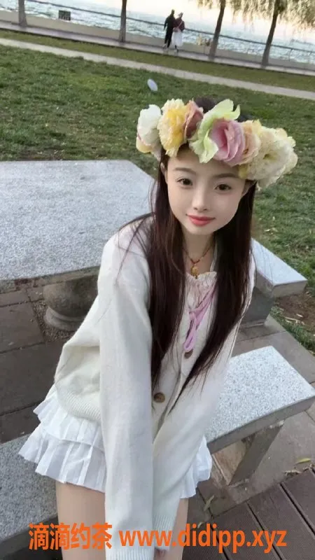 昆明楼凤-西山区小羽，600元体验极品服务，颜值高身材棒！