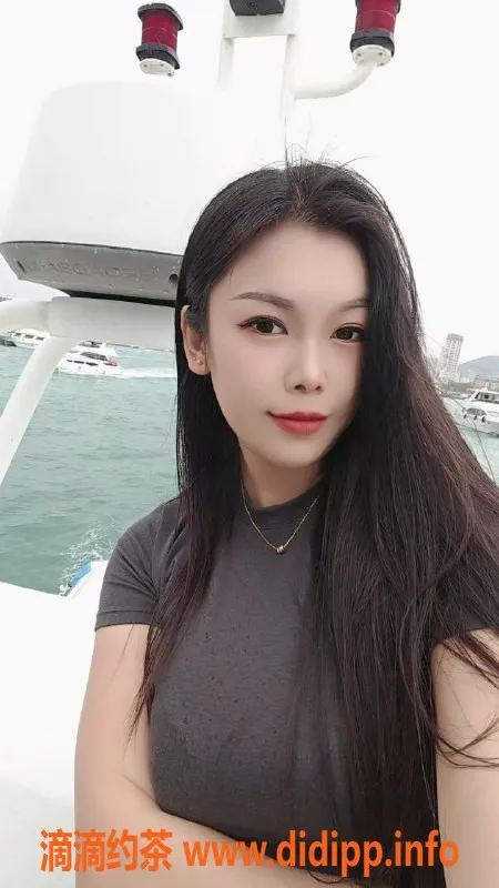 广州楼凤-黄埔御姐雪儿，大胸鸳鸯浴，6P课程