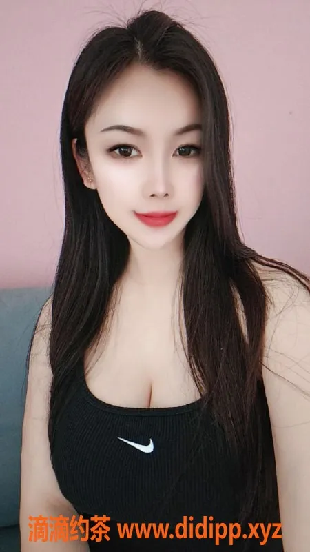 广州楼凤-黄埔御姐雪儿，大胸鸳鸯浴，6P课程