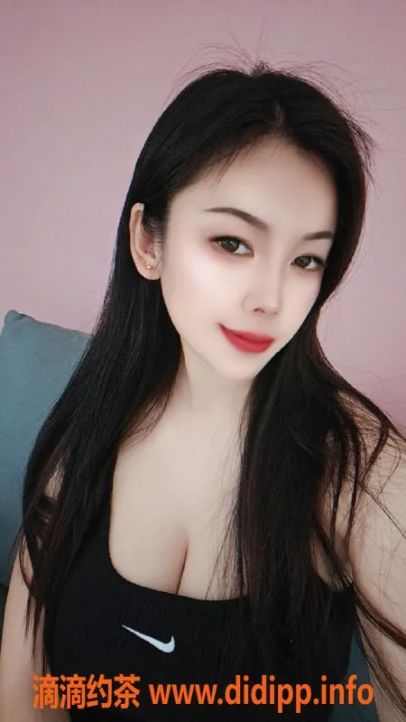 广州楼凤-黄埔御姐雪儿，大胸鸳鸯浴，6P课程