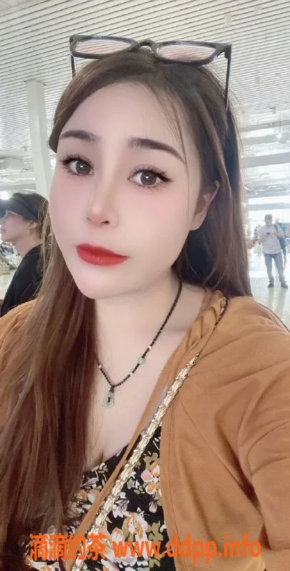 苏州楼凤-小U：160cm纯情少妇，1900元畅享45分钟服务