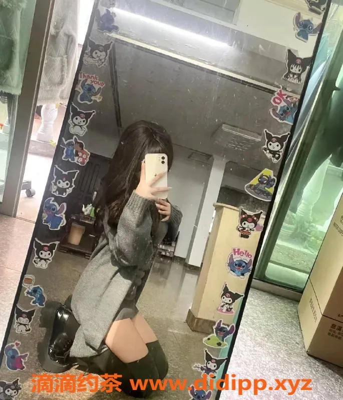 重庆楼凤-渝北琪琪，18岁，163cm，98斤，B+胸，鸳鸯浴服务