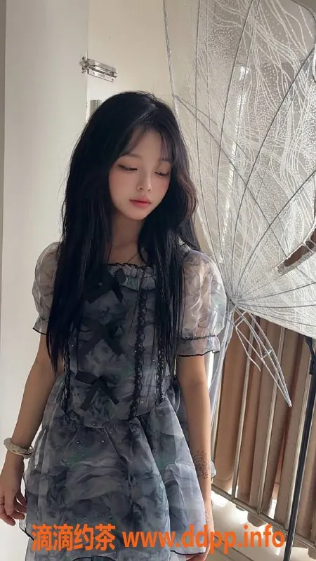 广州楼凤-佛山夏菲儿，700起蛇吻服务等你来试