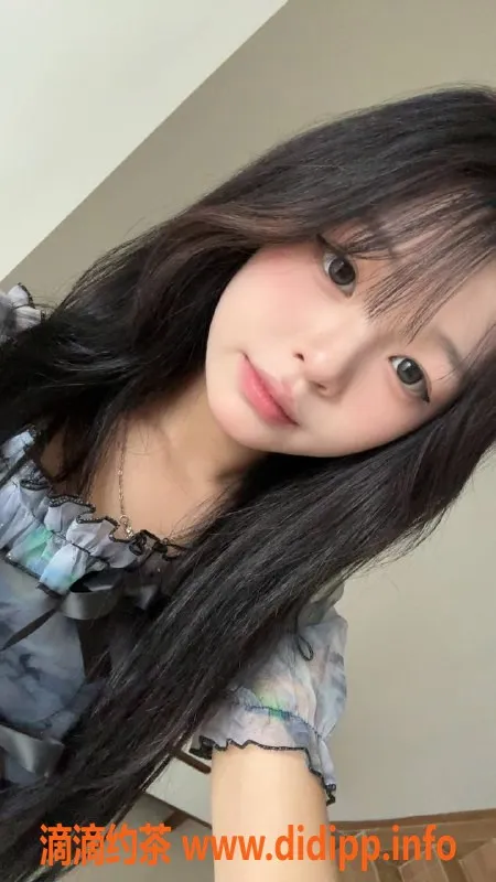 广州楼凤资源信息,佛山夏菲儿，700起蛇吻服务等你来试