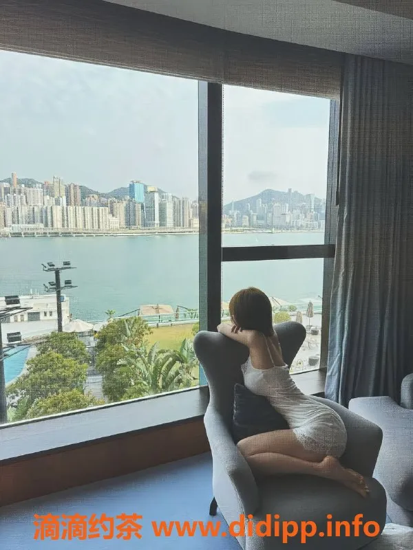 北京楼凤-北京甜筒 178大长腿 真实D杯