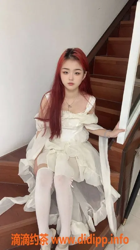 广州楼凤-金沙洲小甜甜，800元嫩妹舌吻服务