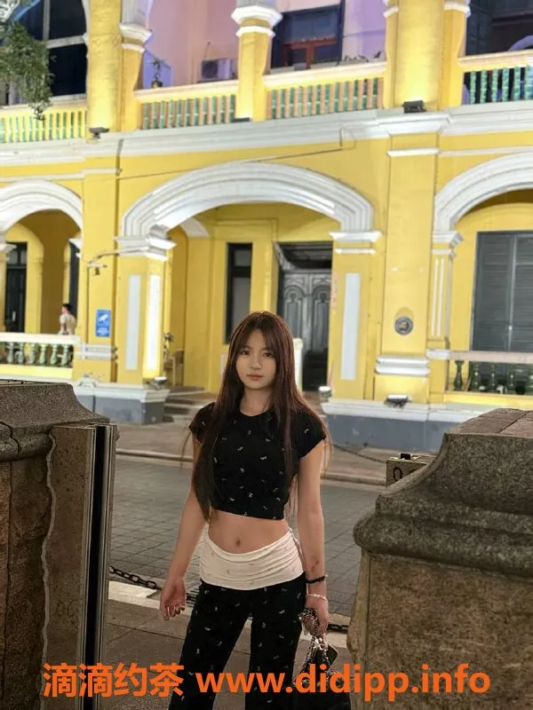 广州楼凤-天河嫩妹妮妮，8P夜课鸳鸯浴体验