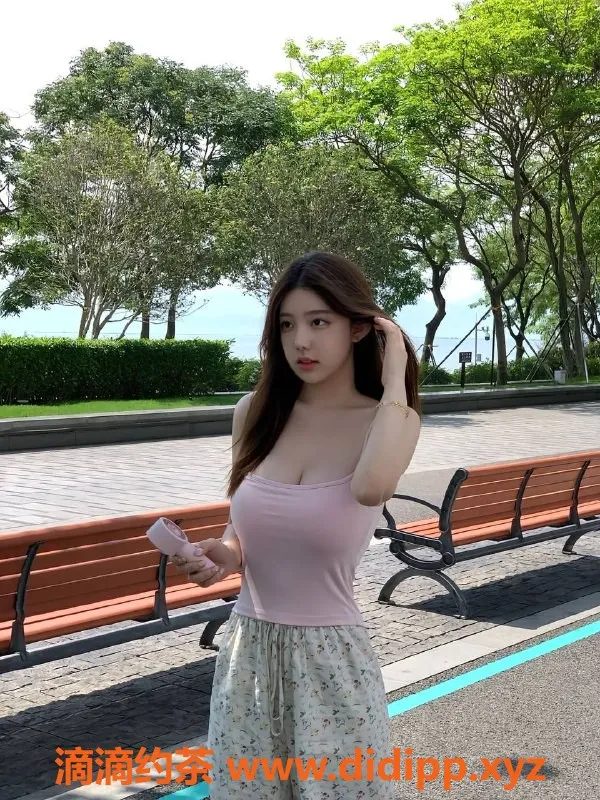 杭州上门服务-拱墅区19岁可爱萝莉桃桃，身高165，胸C服务