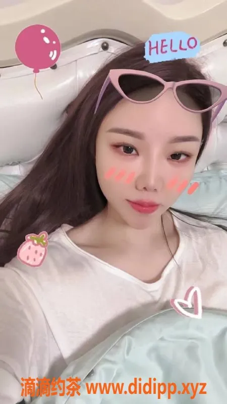 北京楼凤-朝阳26岁性感女郎歪豆儿，161cm D罩杯，1000元陪育服务！