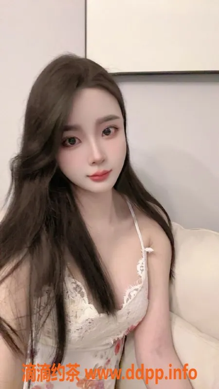 广州楼凤资源信息,天河杨咩咩，课费700p，私聊了解更多！