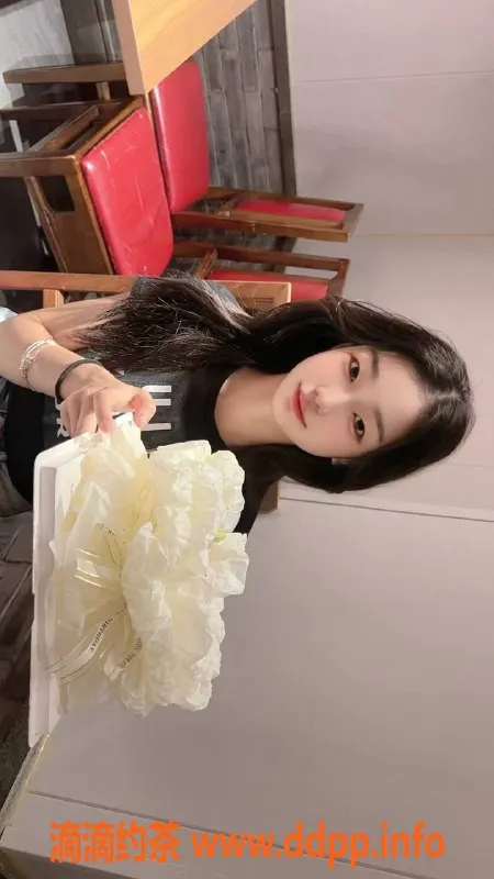 广州楼凤-天河嫩妹诗恩，视频验证，700元体验！