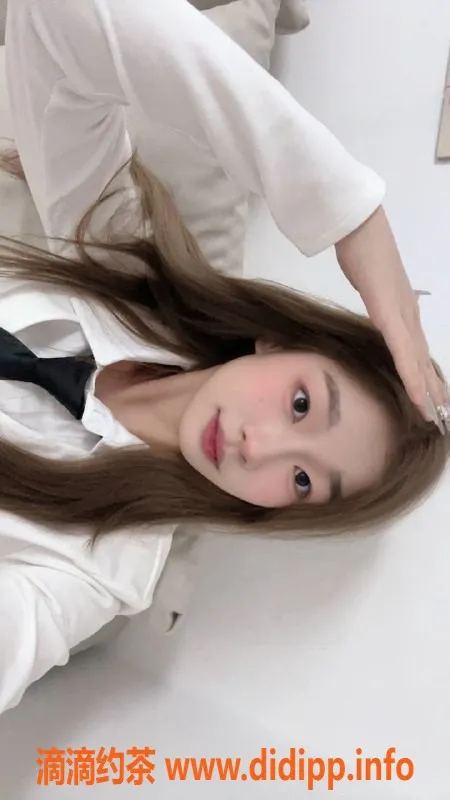 广州楼凤资源信息,天河嫩妹诗恩，视频验证，700元体验！