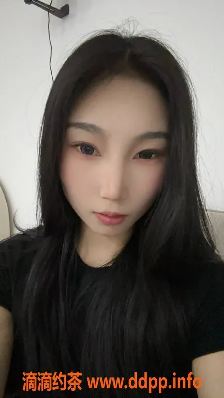 广州楼凤-梅花园嫩妹小微，600元海量享受！