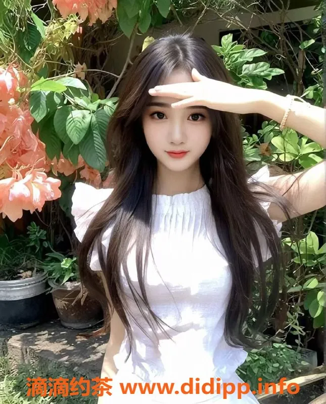 北京楼凤资源信息,朝阳纯欲风瑜伽教练林菲儿，165CM C罩杯，1500元