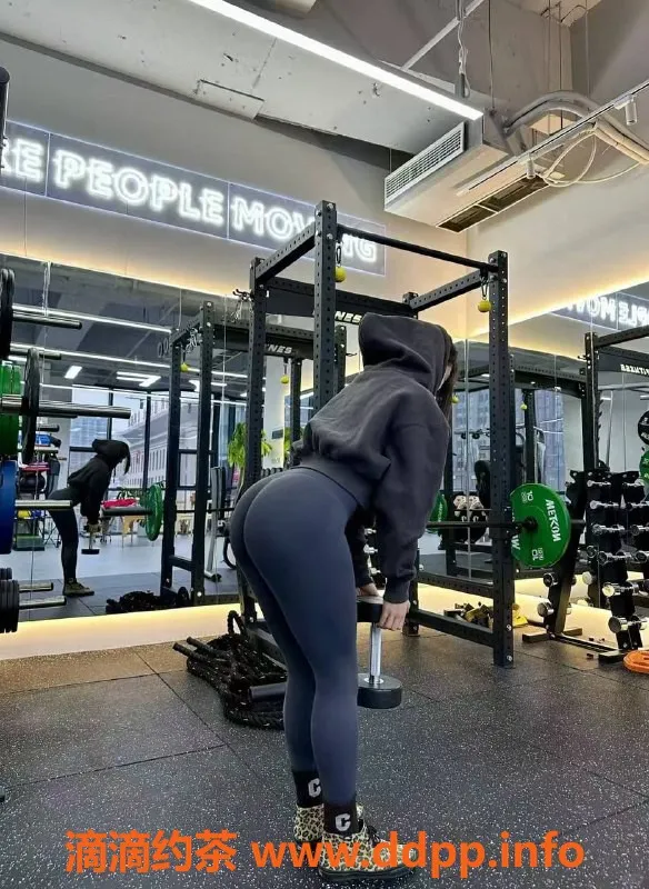 广州楼凤-天河慕容儿，课费1200元，服务超赞