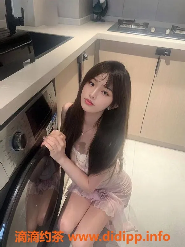 广州楼凤资源信息,广州天河张箬潼，750起，蛇吻服务等你尝试！