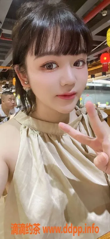 深圳楼凤-深圳北菜菜子，20岁身材完美，温柔小女友服务