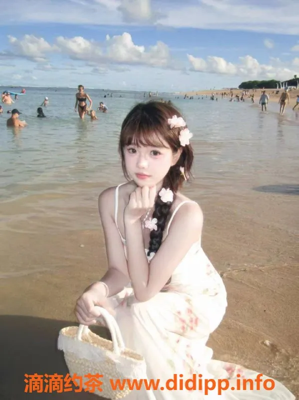 重庆楼凤资源信息,大坪念念，18岁C杯新人，身高160，服务可盐可甜