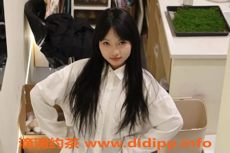 杭州楼凤-上城区莹莹，19岁88斤B+，贴心服务，鸳鸯浴！