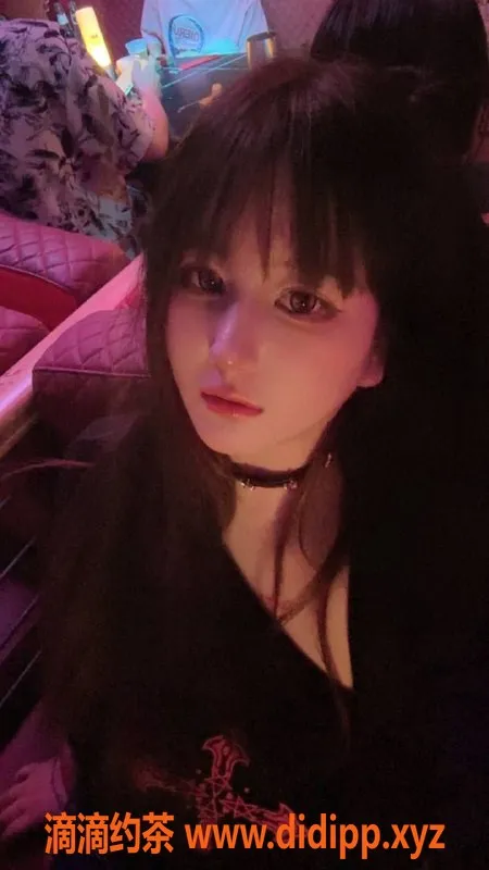 武汉楼凤-武昌小伍：微胖精品小坦克，6p起