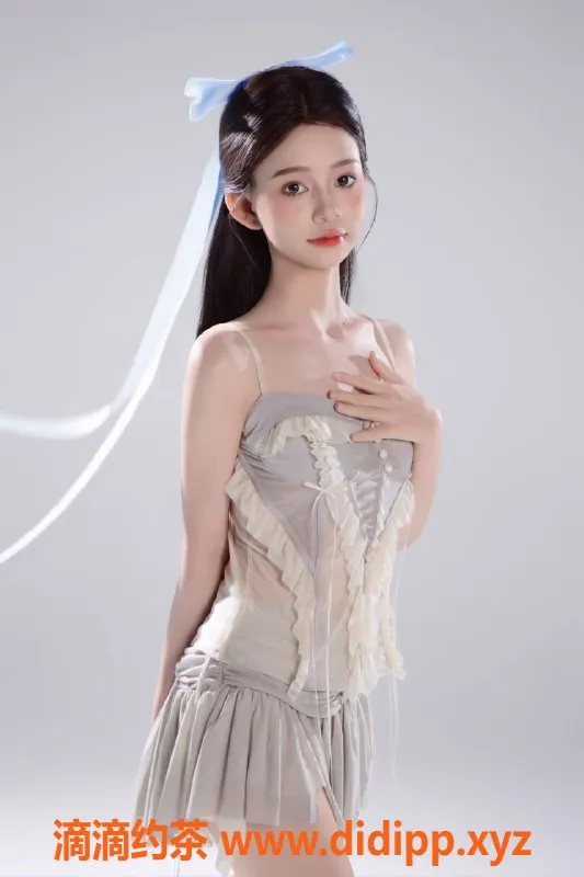 杭州楼凤-小土豆外卖服务，142cm珍稀萝莉