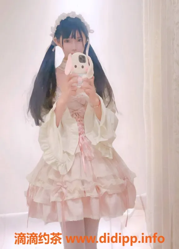 成都楼凤-塔子山小鸟游六花，萝莉双马尾嫩妹