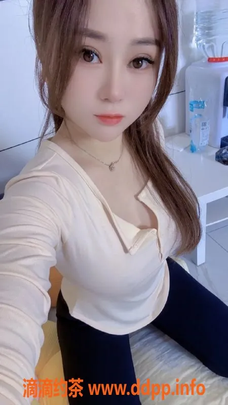 长沙楼凤-岳麓区少妇小柒，400元无套口服务体验