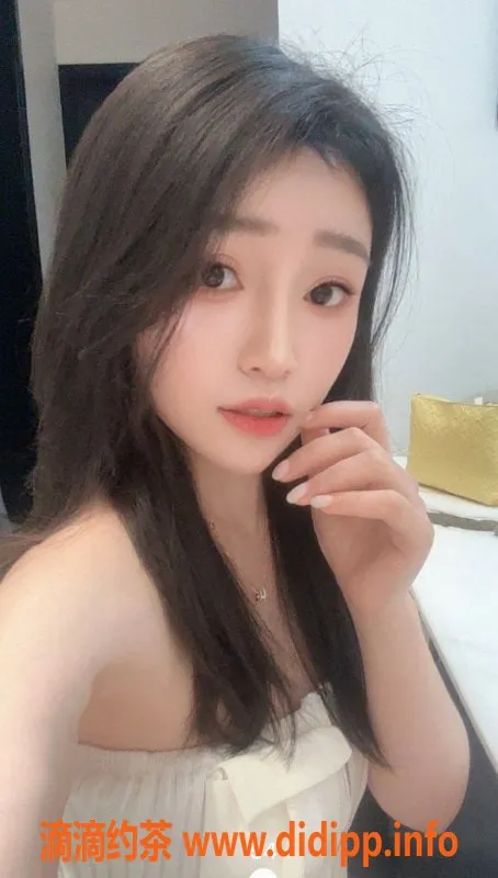 广州楼凤-广州天河小露老师，蛇吻服务800起