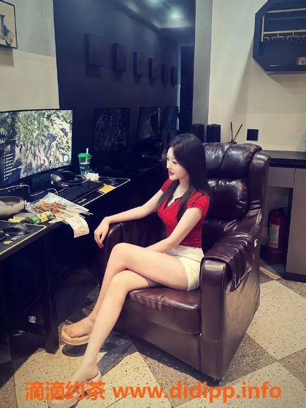 长沙楼凤-雨花区19岁小仙，激情服务仅需600p