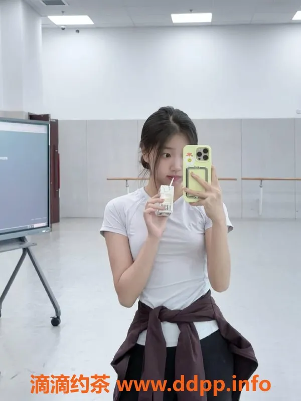 杭州上门服务-杭州小薯条，163cm，19岁，甜蜜约会体验